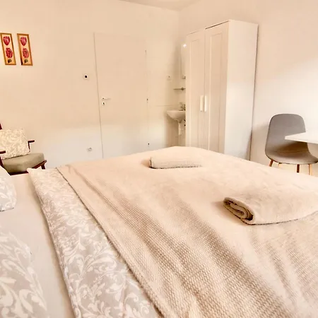 W28 Winterova Apartamento *